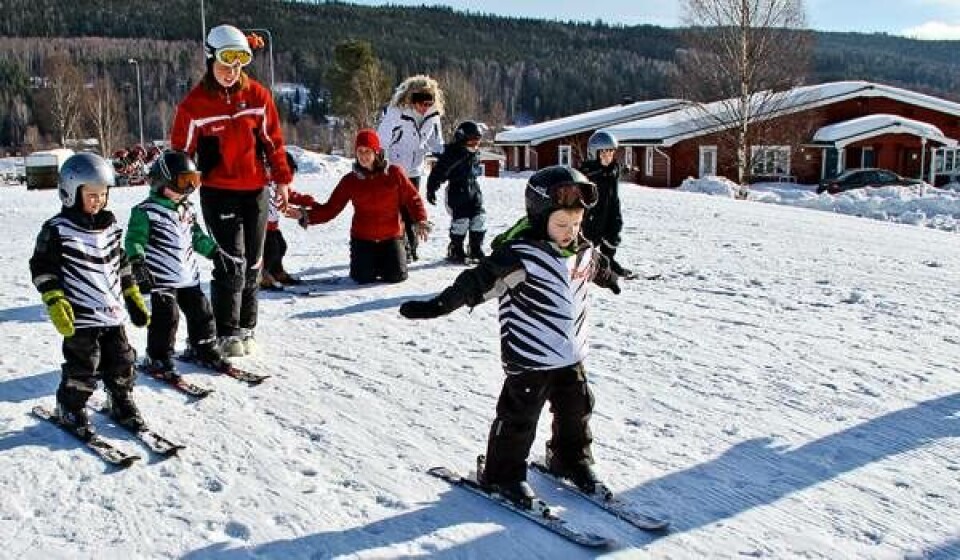 Skal dit barn på skiskole?
