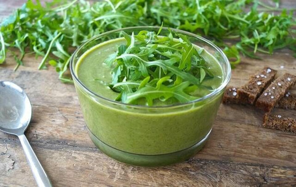 Suppe fyldt med sunde vitaminer