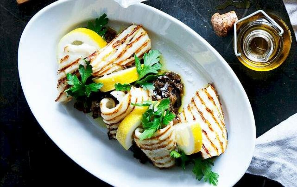 Opskrift på calamari med aubergine og hvidløg