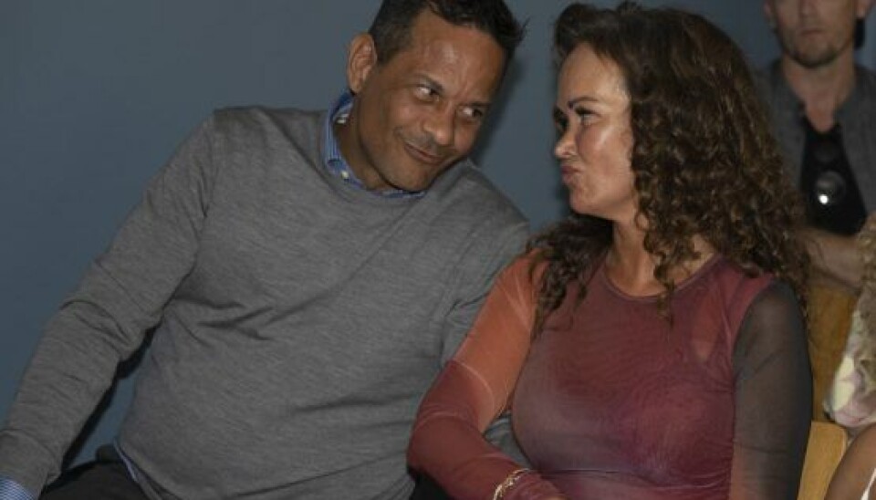 Jason kigger på Majbrit, da hun er den første, der ryger ud af 'Robinson' (Foto: Anthon Unger)