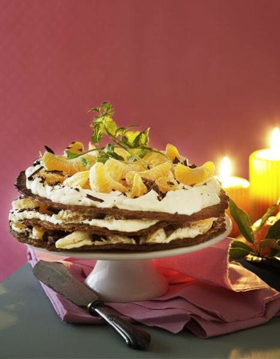 Mandarinlagkage med tynde kanelbunde