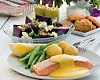 Weekendens menu: Laks med hollandaise & rødbedesalat med blåskimmelost