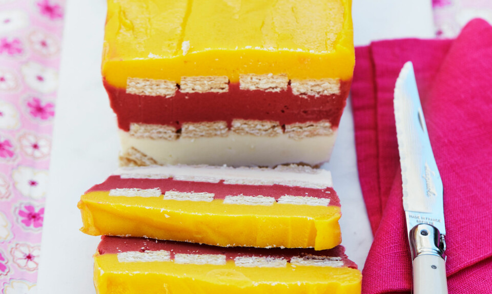 Nem iskage: Sorbet i lag med vafler