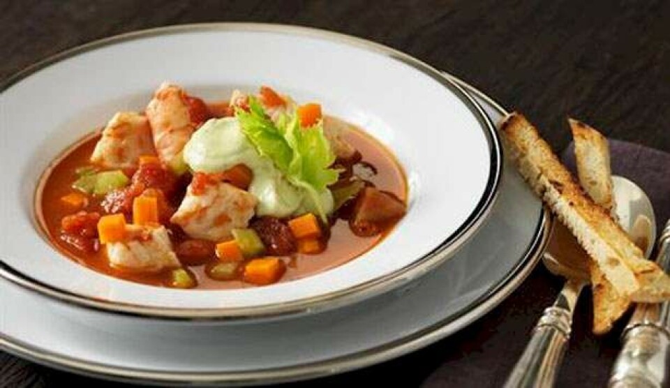 Opskrift: Fiskesuppe med skaldyr og avocadocreme