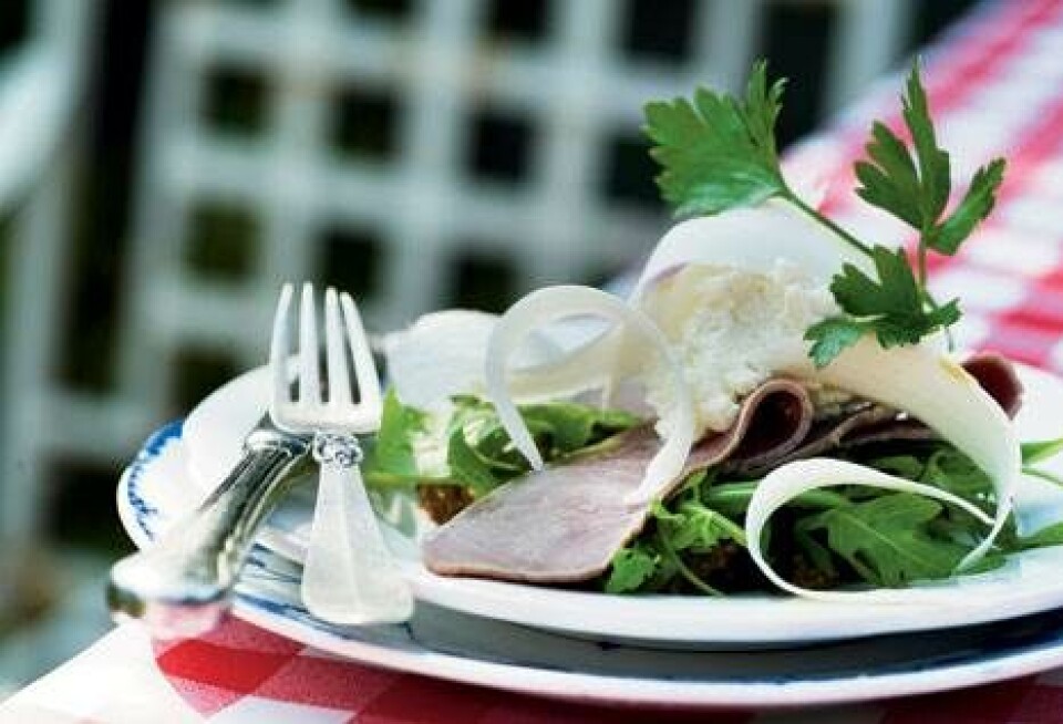 Sprængt oksebryst med peberrod