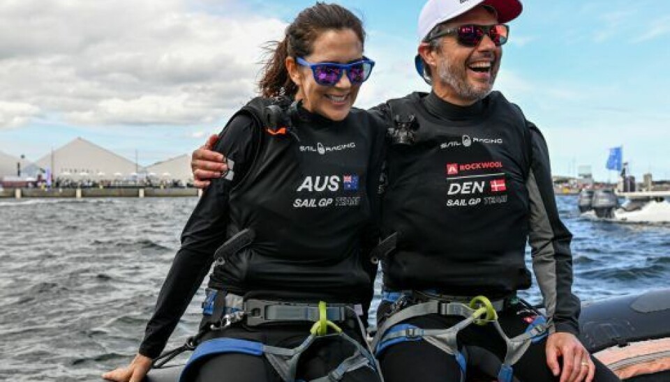 Billede 1 - Kronprins Frederik og kronprinsesse Mary ved ROCKWOOL Denmark Sail Grand Prix i København i august. (Foto: SailGP)