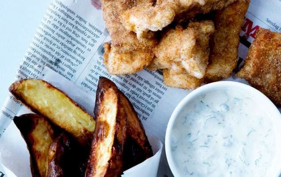 Fiskepinde med ovnkartofler og tatar sauce