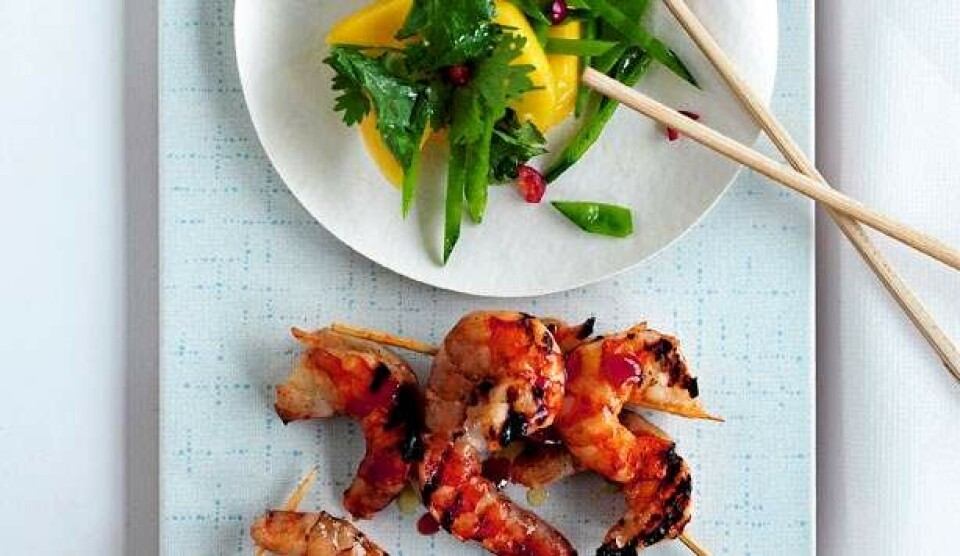 Opskrift på marinerede grillede rejer med mangosalat