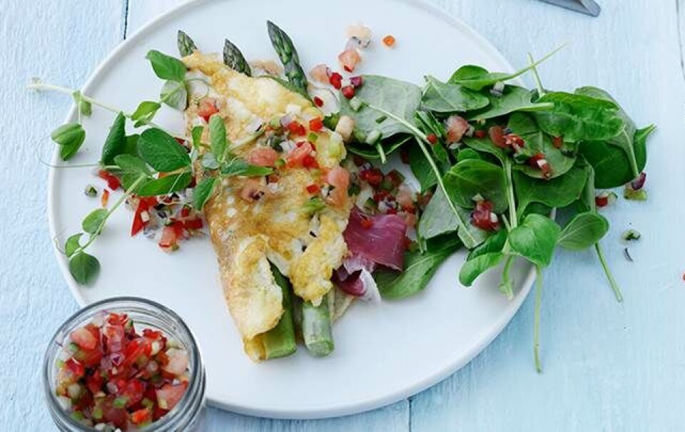 Omelet med skinke