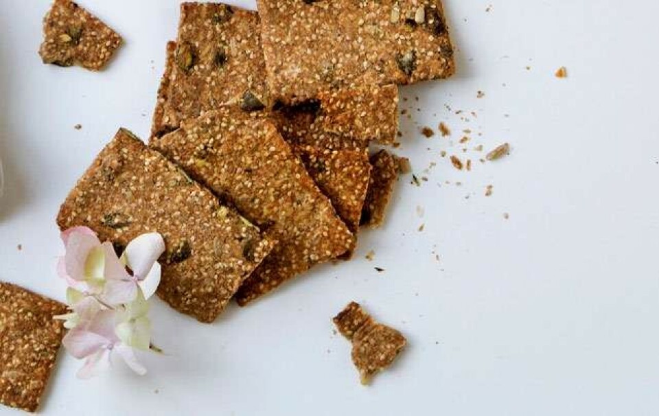 Speltknækbrød med kerner