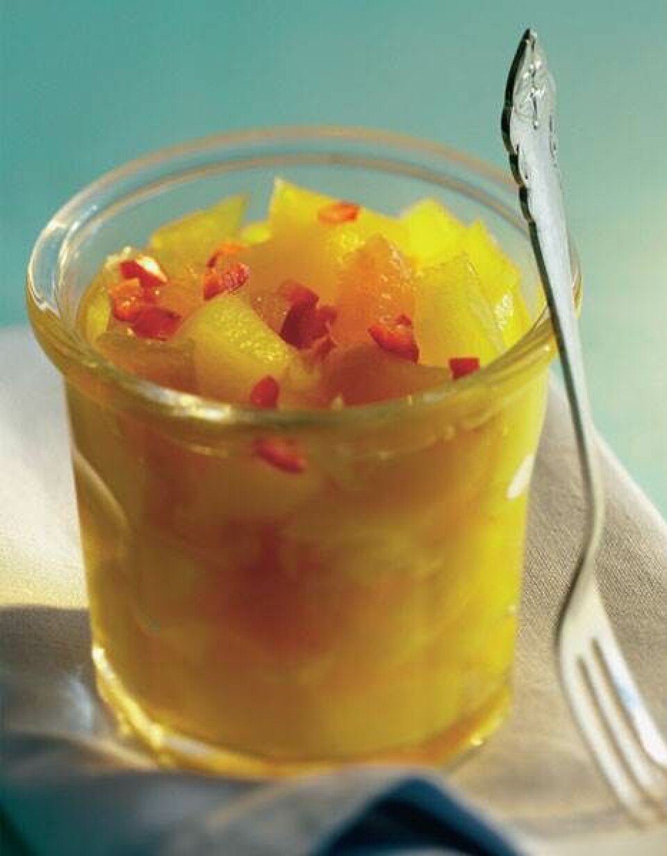 Mangochutney med abrikoser og chili