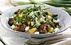 Fyldig salat med laks