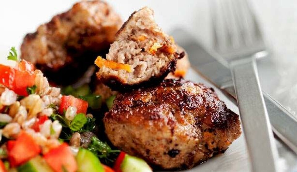 Kalvefrikadeller med bulgursalat