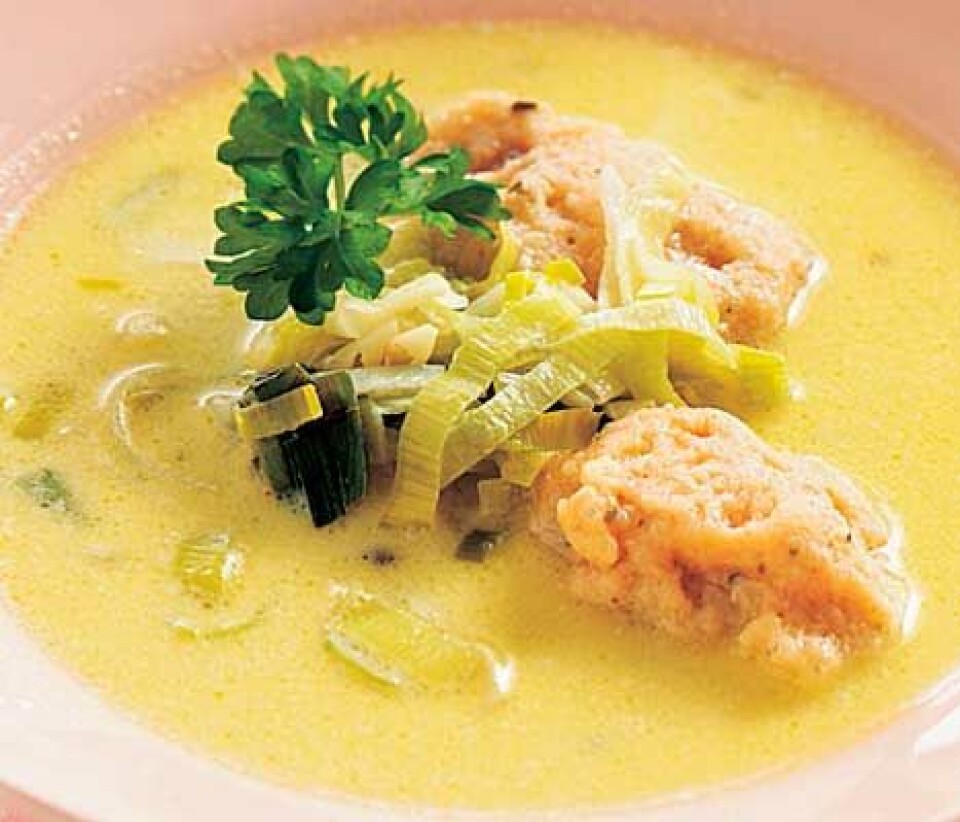 Porresuppe med lakseboller