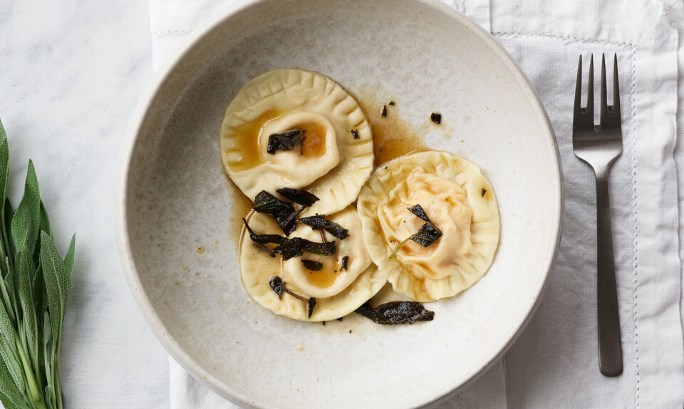 Ravioli med græskar og brunet smør