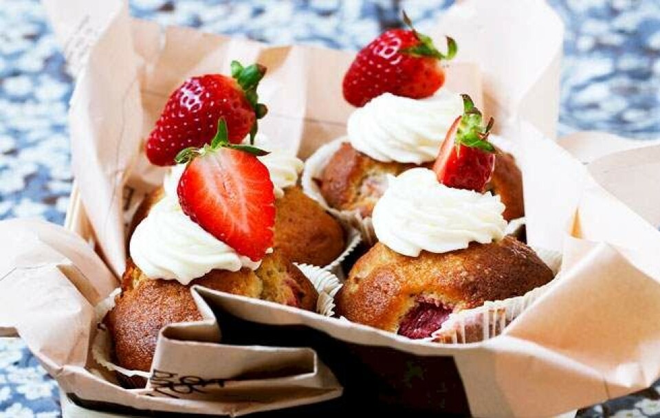 Opskrift på rabarbermuffins med topping