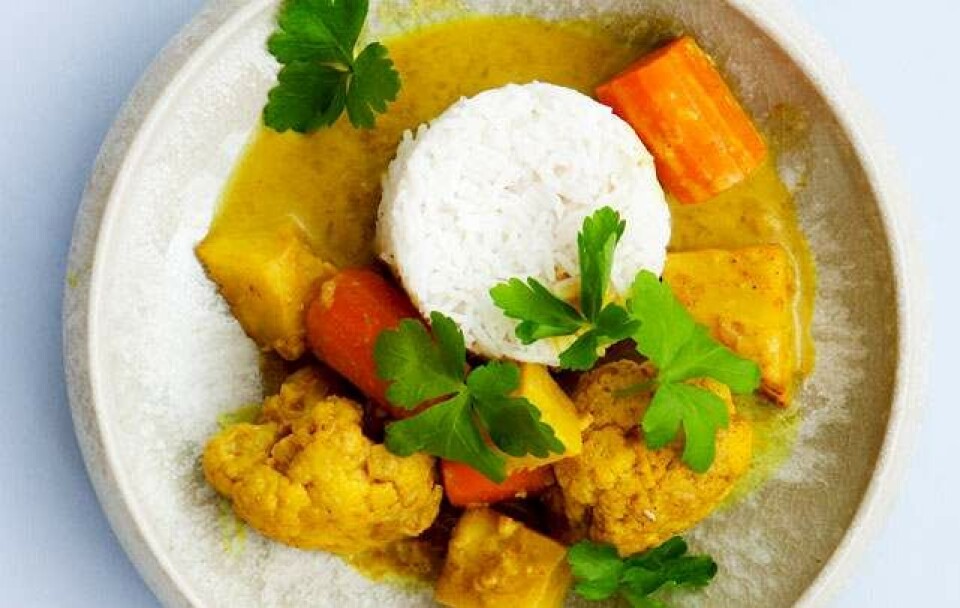 Opskrift på curry med blomkål, pastinak og gulerødder