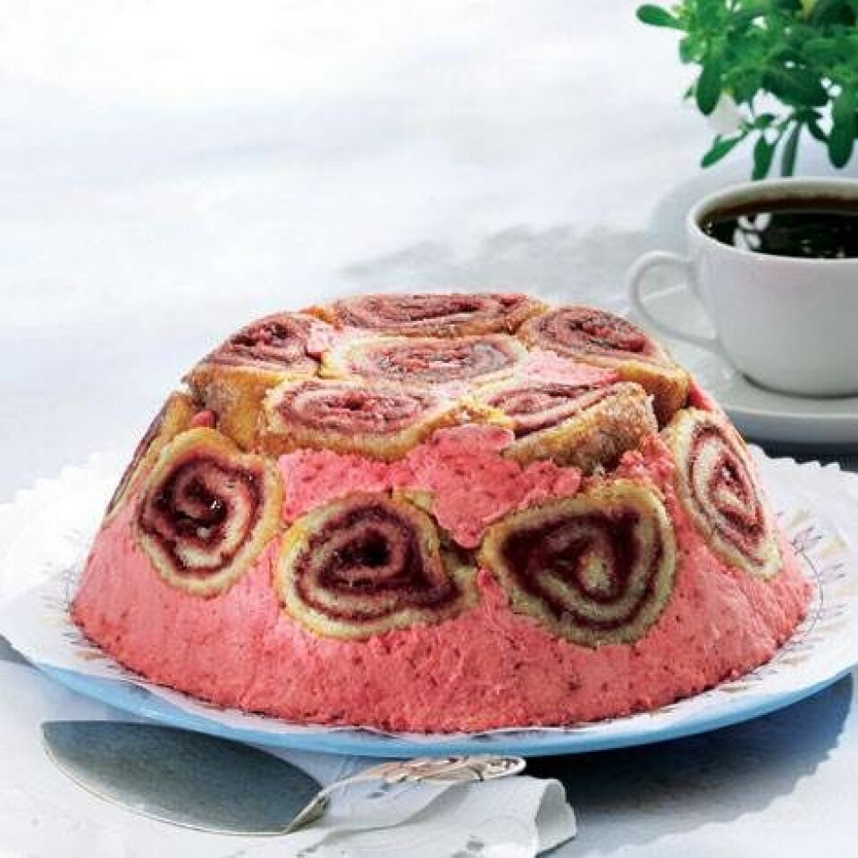 Rouladekage med bær