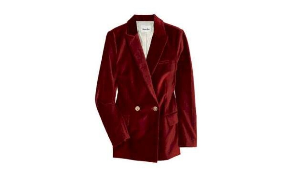 Lady in red: Dybrød velourjakke
