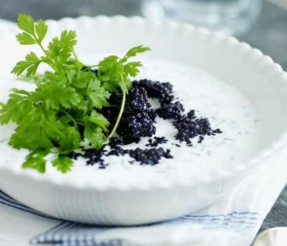 Kartoffeldip med kaviar og kørvel