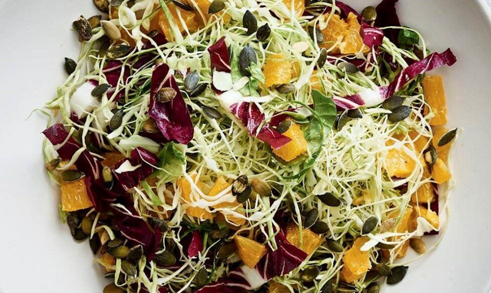 Salat med spidskål og appelsin