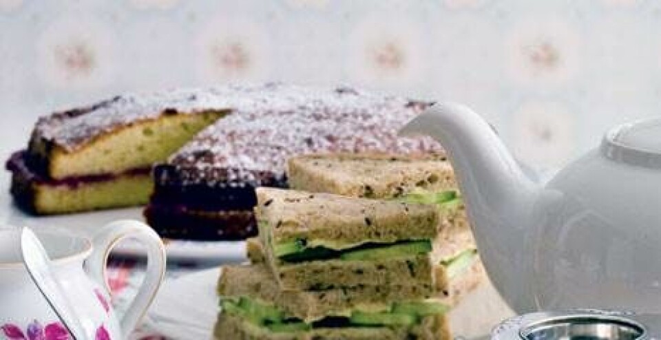 Lækkerier fra det engelske tebord: Agurkesandwich og Victoria sponge cake