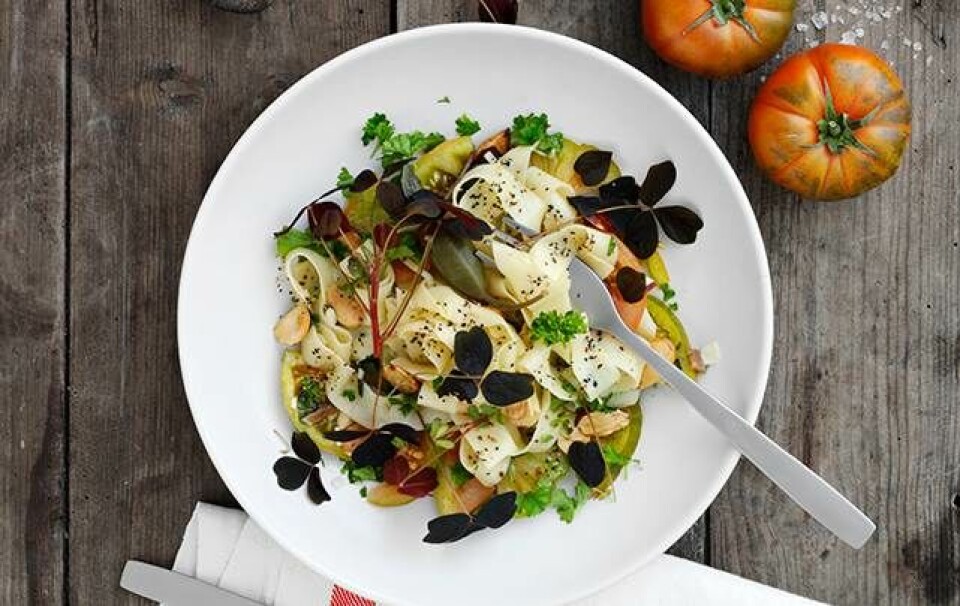 Pappardelle med tomat og ristede mandler