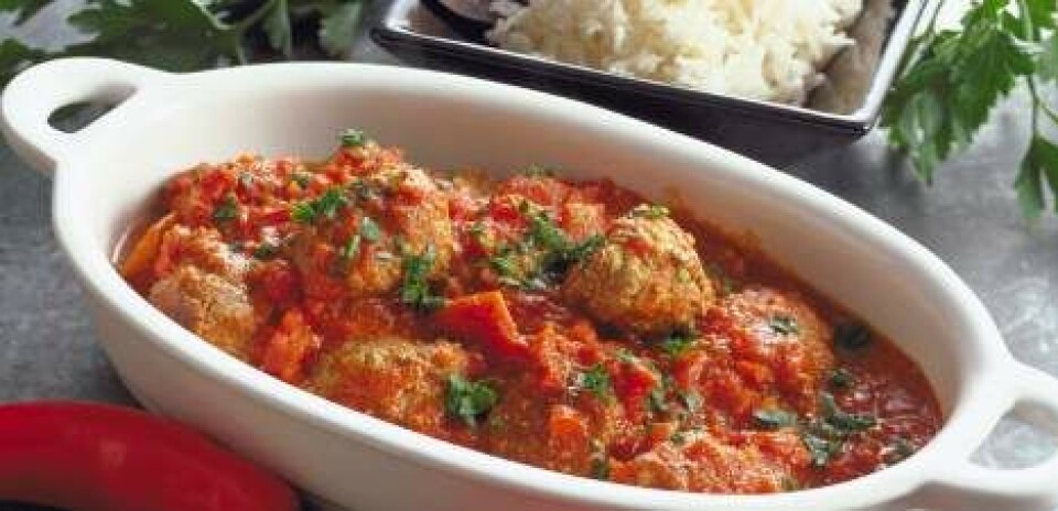Lammefrikadeller i karry-tomatsovs