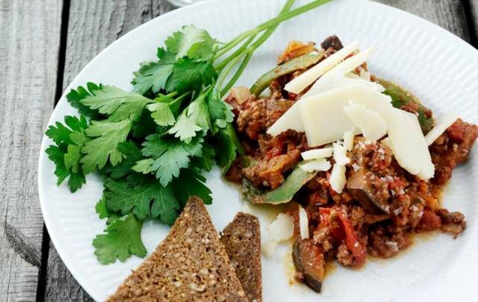 Gryderet med okse og aubergine