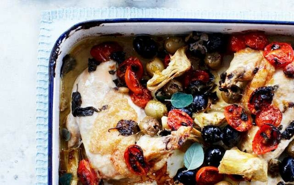 Kylling i fad med artiskokhjerter og frisk pasta