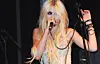 Taylor Momsen ansigt for rock-parfume