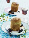 Fransk klassiker med svesker og rom (Baba au rhum)