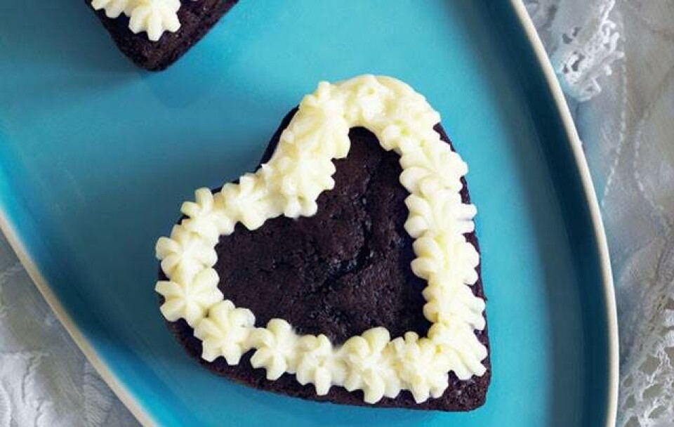 Lækre chokoladehjerter med smørcreme