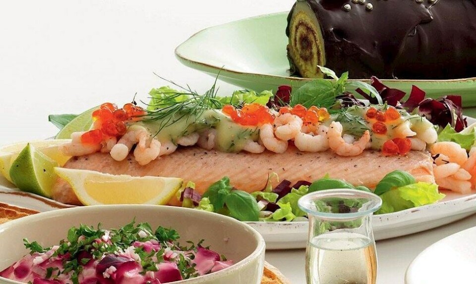 Kold ovnbagt laks med dildmayonnaise og rejer