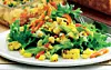 Salat med stegt majs og citrus