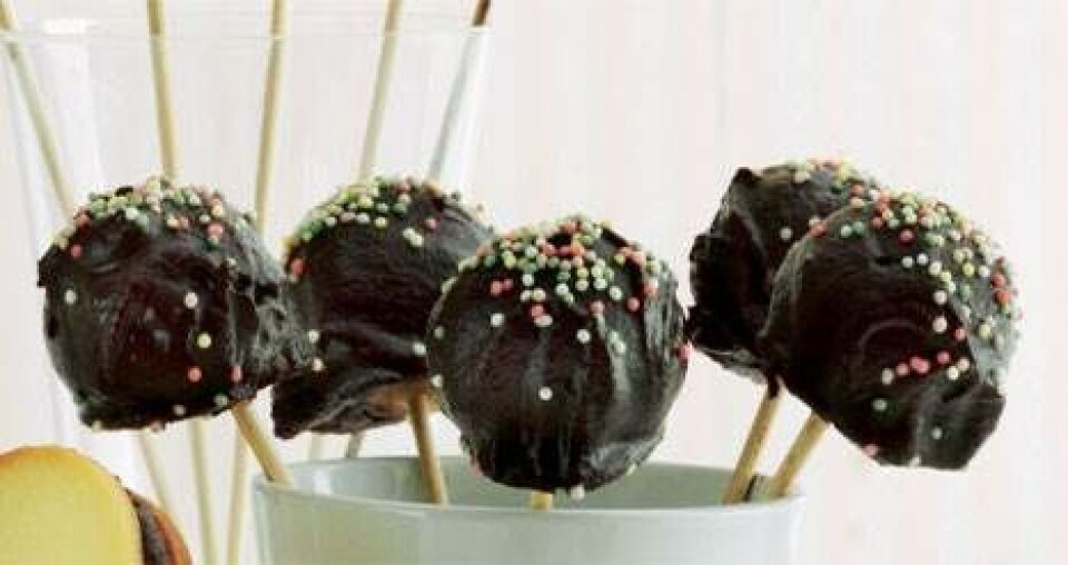 Konfektkugler med chokolade og krymmel
