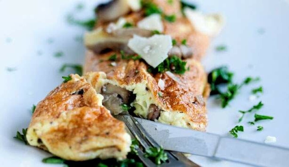 Opskrift på omelet med spinat og svampe