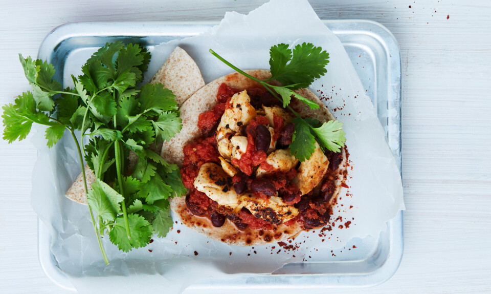 Kylling i spicy tomatsauce med bønner