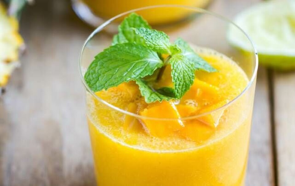 smoothie med mango og ananas