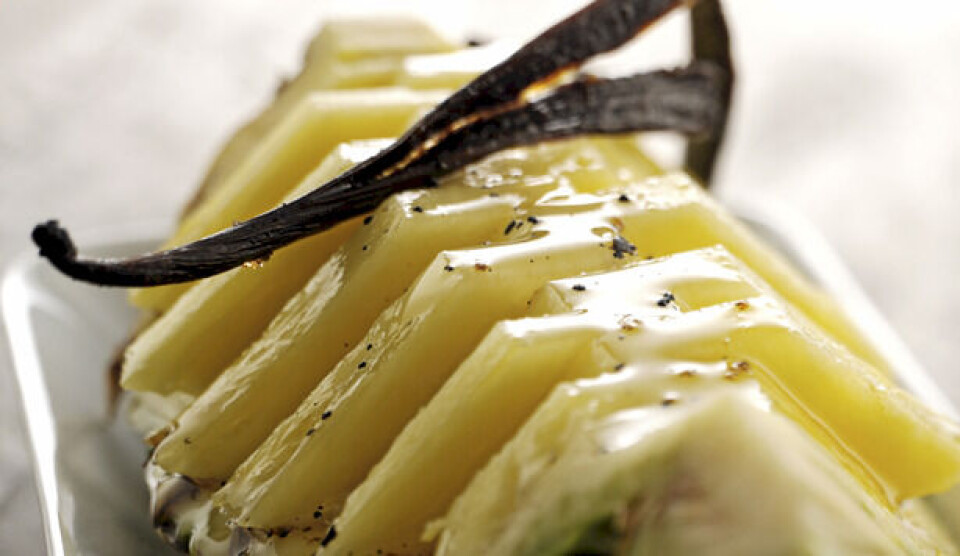 Opskrift på ananas med vaniljesirup