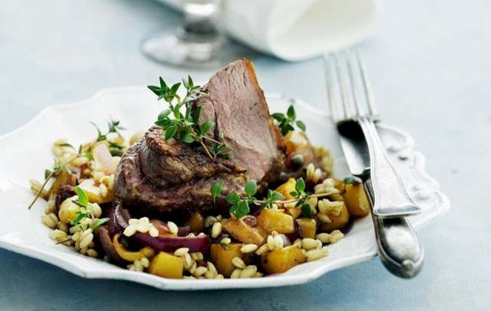 Opskrift på lammeculotte med mango og perlebyg