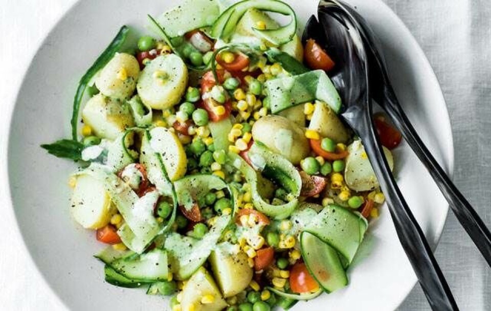 Kartoffelsalat med løvstikkecreme