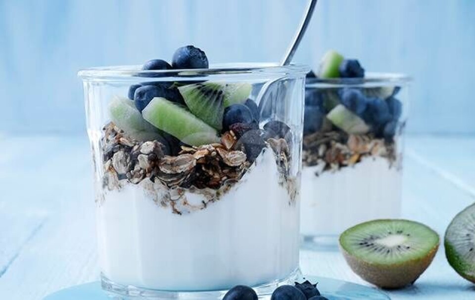 skyr med hjemmelavet granola