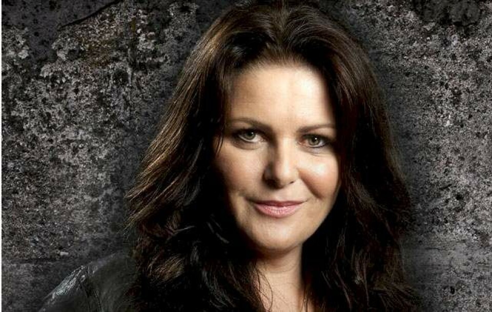 Forfatteren Sara Blædel overlader ikke hvem som helst til sit hår.