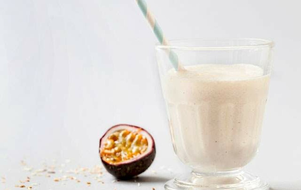 Opskrift på milkshake med passionsfrugt og kokos
