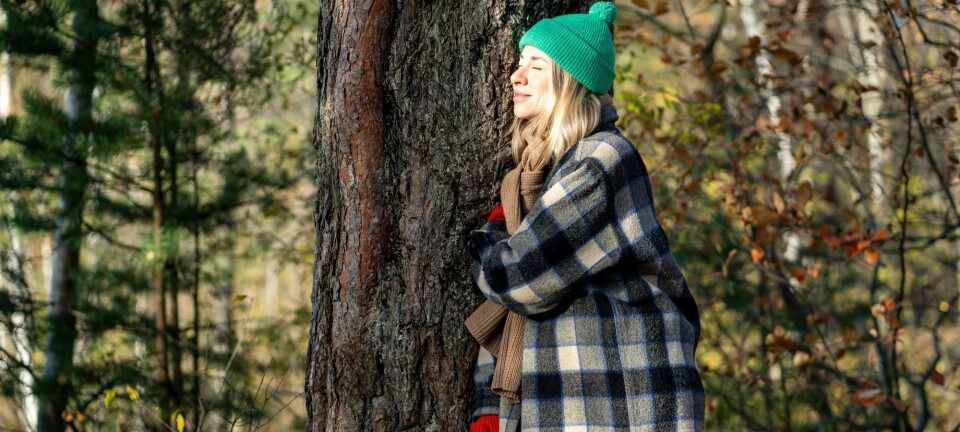 Efterårssolen skinner, men er det nødvendigt at bruge solcreme? Vi har spurgt eksperten