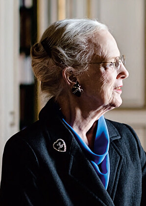 Frygter varige mén: Så bekymret er tv-lægen for dronning Margrethe