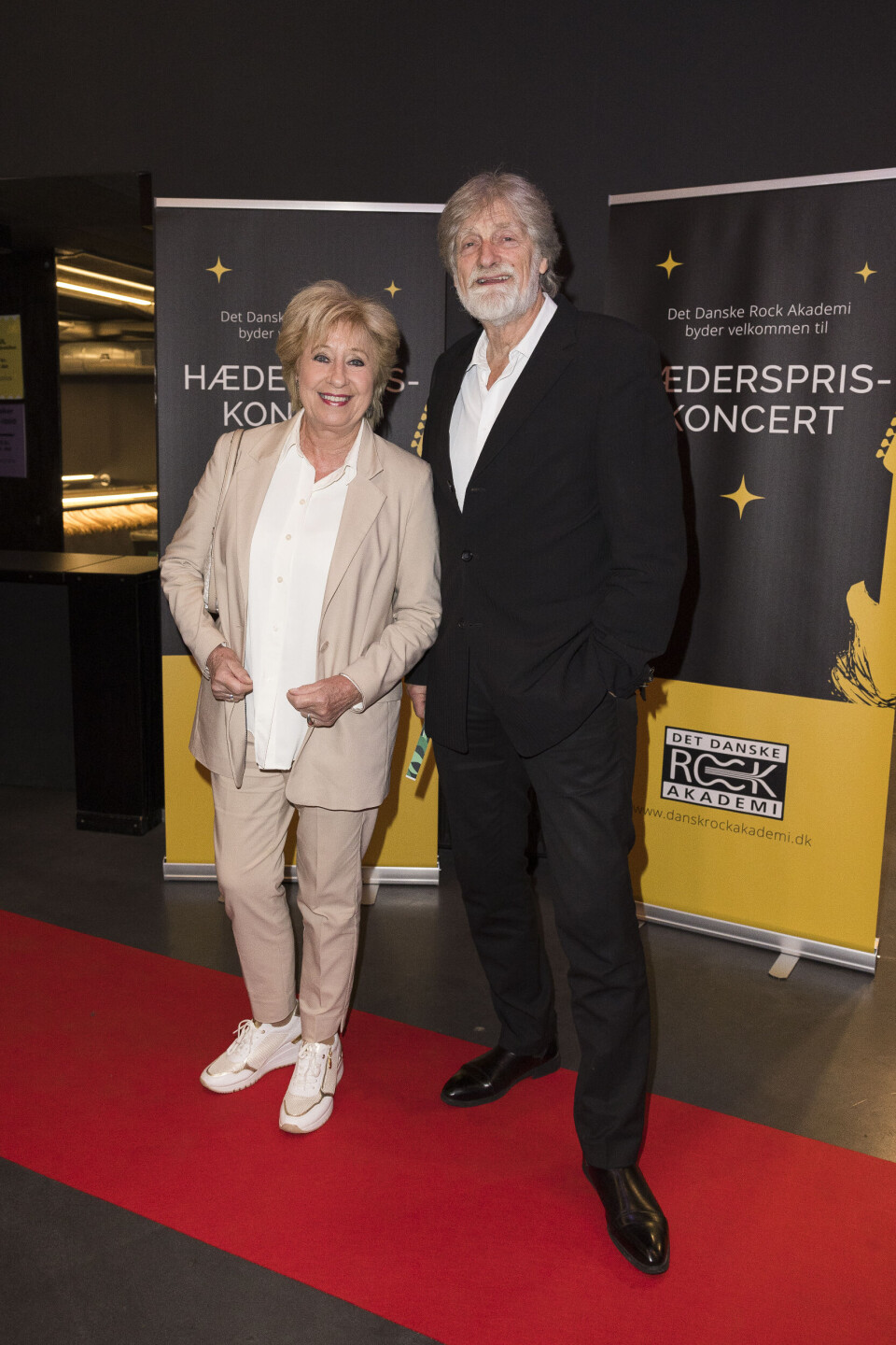 Birthe Kjær, 76, blev optaget som medlem i Rockakademiet, mens Ivan Pedersen, 74, holdt tale for æresprismodtageren Kenneth Bager, 62.