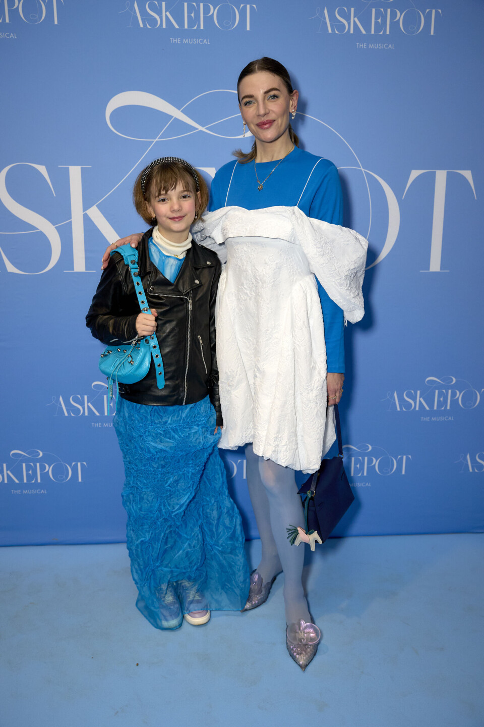 Modebevidste Molly har givet sin interesse for at klæde sig festligt på til galla videre til sin og Benjamins tiårige datter, Ellinor.