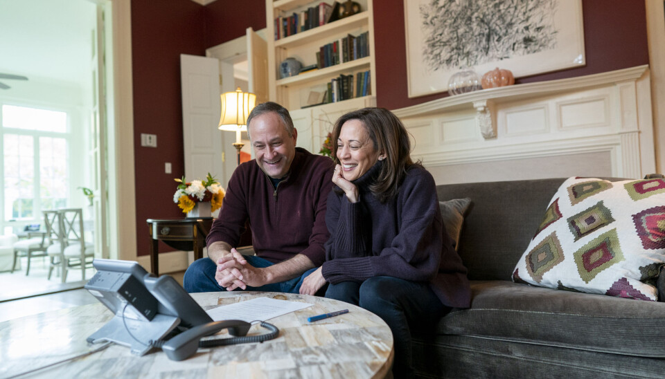 Doug og Kamala fejrede deres 10-års bryllupsdag i i glimt august i Chicago med, at Kamala accepterede nomineringen som præsidentkandidat.